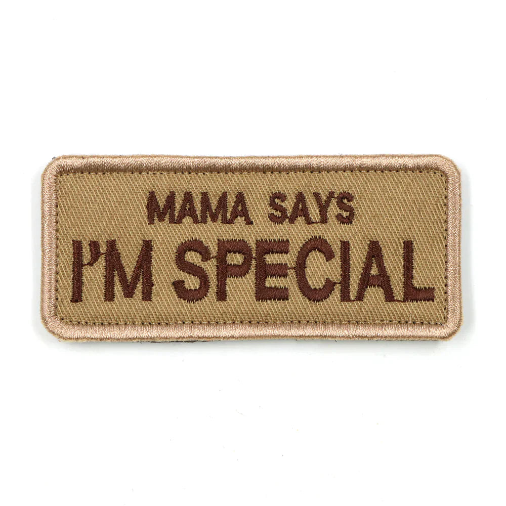 Pettorina per cane con toppa - Retro in velcro color cammello ricamato, Mamma dice che sono speciale, idea regalo autunno 2025