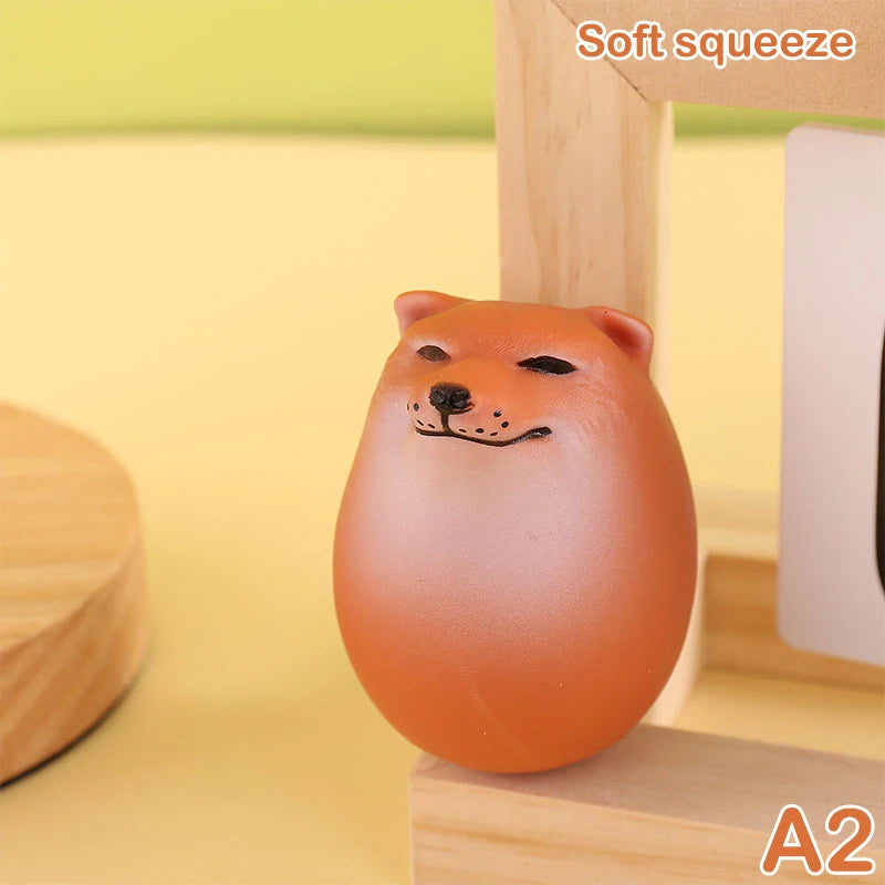 Weiche Squeeze Shiba Inu Eierform Schreibtischdekoration - Lustiges Geschenk für das Home Office, Stressabbau Ornament