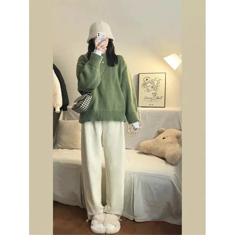 Oversized hyggelig damesweater - rundhalset strik, lag-på-lag