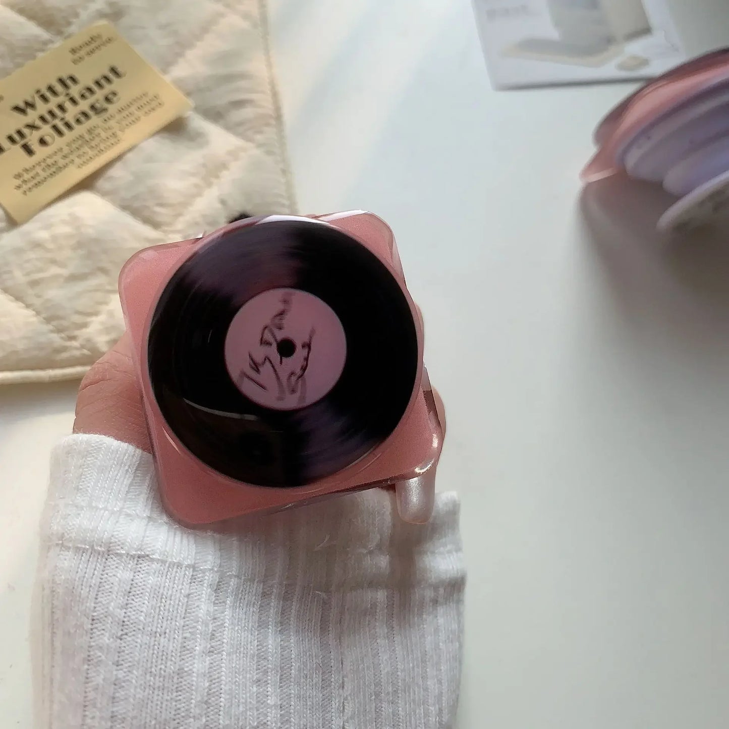 Adorable Rotatable Pink Vinyl Record Phone Holder Stand - Lazy Desktop Accessory for iPhone & Android