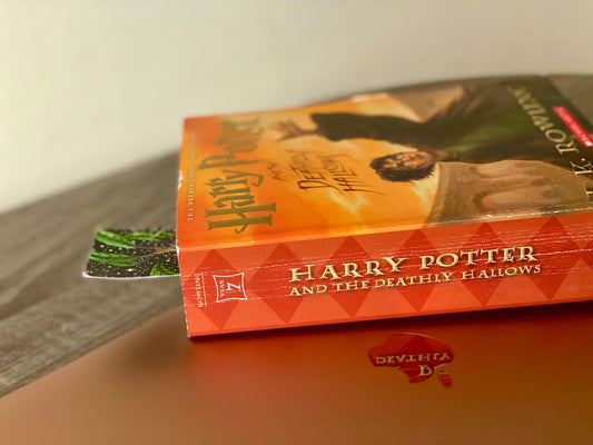 Harry Potter and the Deathly Hallows book
