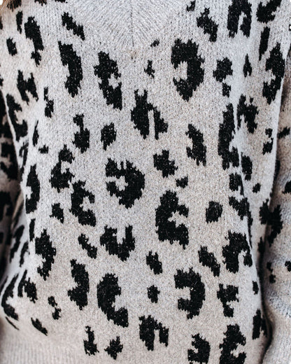 Oversized Cozy Women V Neck Sweater - Leopard Knit, Casual