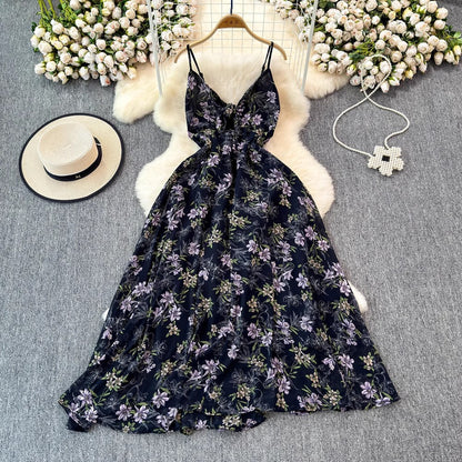 Leichtes Damenkleid – V-Ausschnitt mit Trägern, verstellbare Taille, Blumenmuster, für den Sommer
