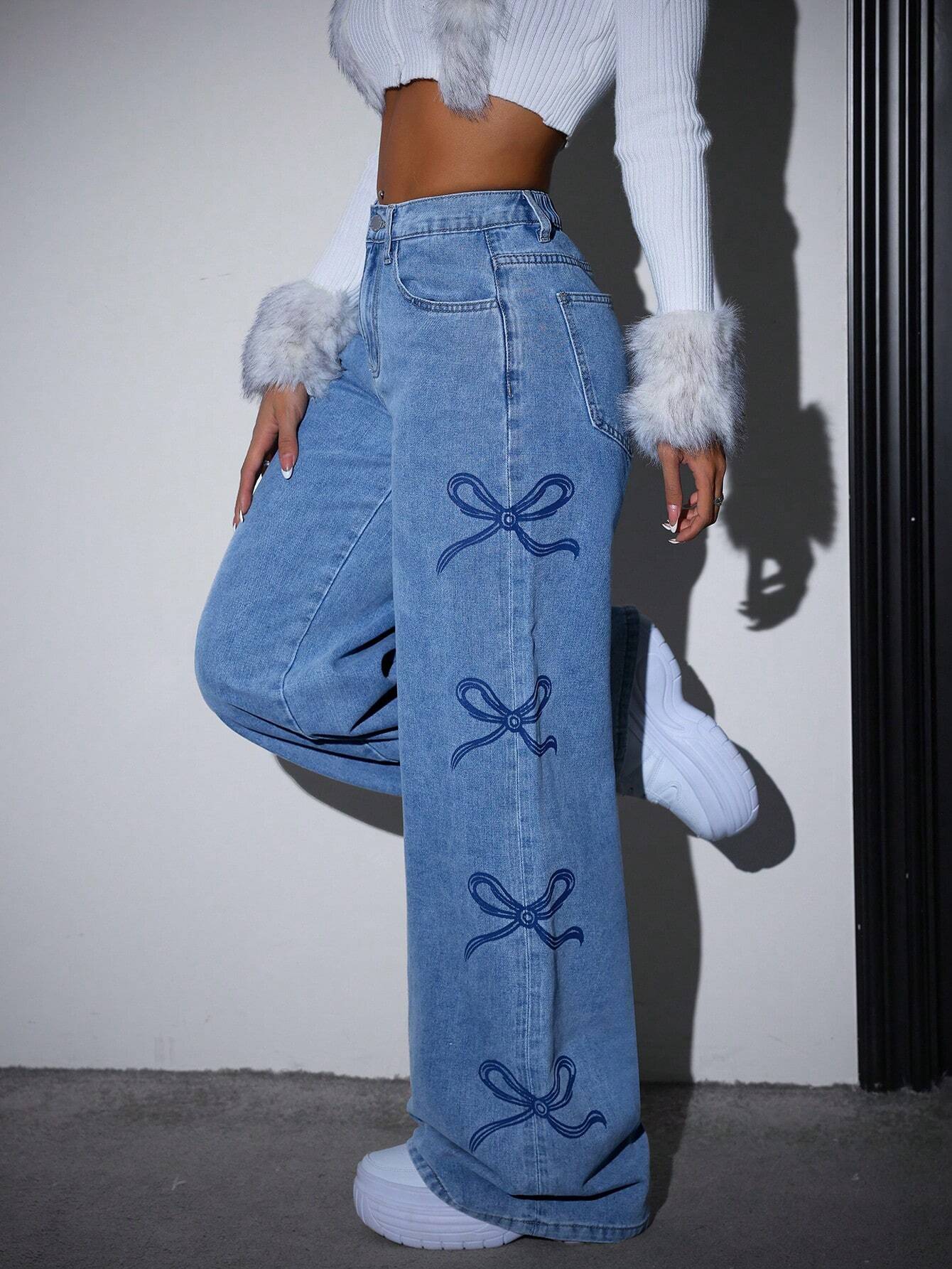 Loose Fit Blue Denim Jeans with Grinding Detail for Casual Stylish Looks-6