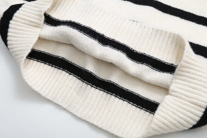 Warm Relaxed Women’s Striped Knitted Sweater - V Neck