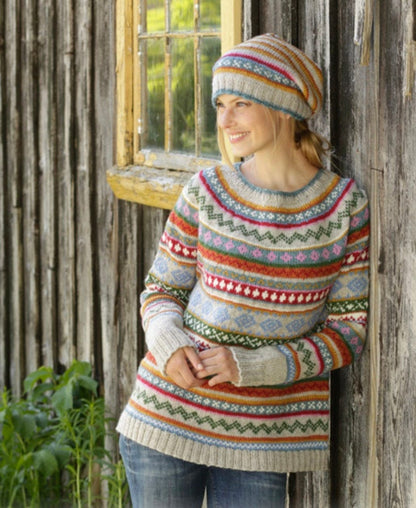 Wärmender schmeichelnder Damenpullover – Geometrische Strickware
