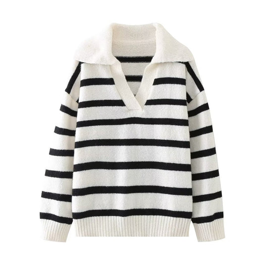 Warm Relaxed Women’s Striped Knitted Sweater - V Neck