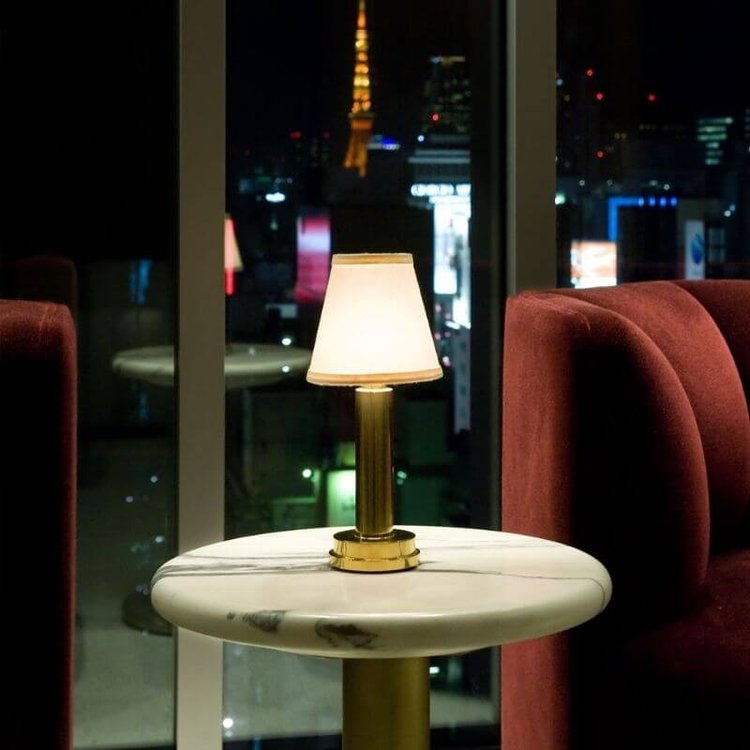 Stylish Wireless Fabric Table Lamp - Rechargeable Light for Cozy Spaces