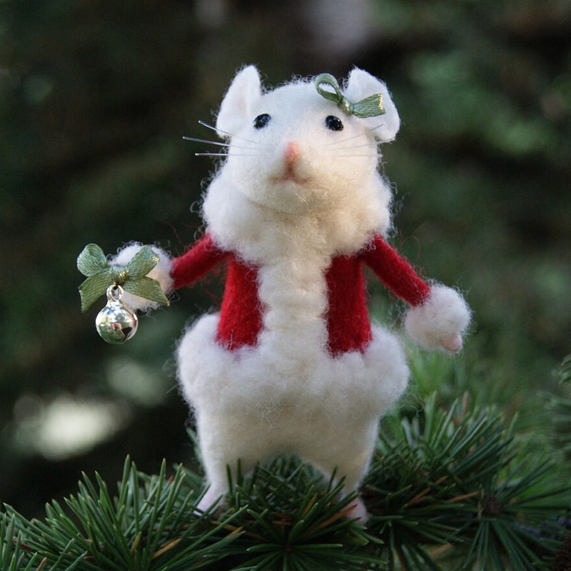 Handcrafted Felt Pumpkin Mouse Ornament - Unique Seasonal Decor for Halloween & Christmas Celebrations