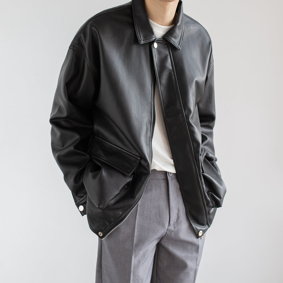 Chaqueta duradera para hombre de cuero sintético - Silueta relajada, cuero sintético, ropa urbana para todos los días