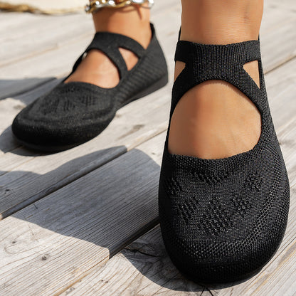 Soft cozy women's everyday flats - round-toe, fabric, casual daily wear for work and travel