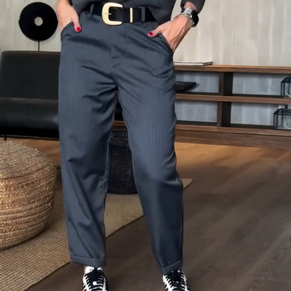 Atmungsaktive Damen Anzughose – figurbetont, für Büro und Alltag, aus hochwertigem Stoff 1