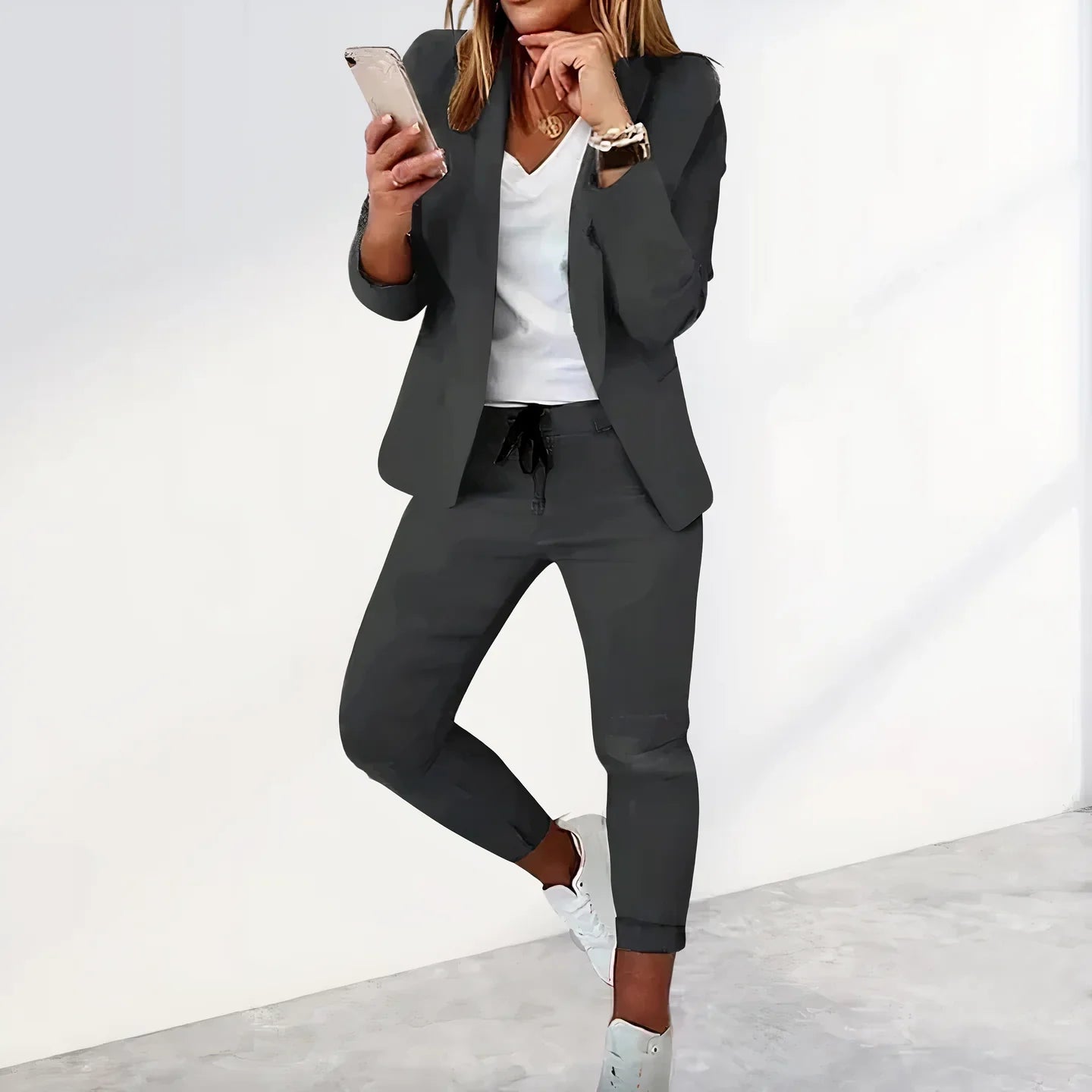 Bequeme Damen Blazer- und Jogginghosen-Kombination – lässiger Schnitt, atmungsaktive Stoffmischung, für Business Casual 4