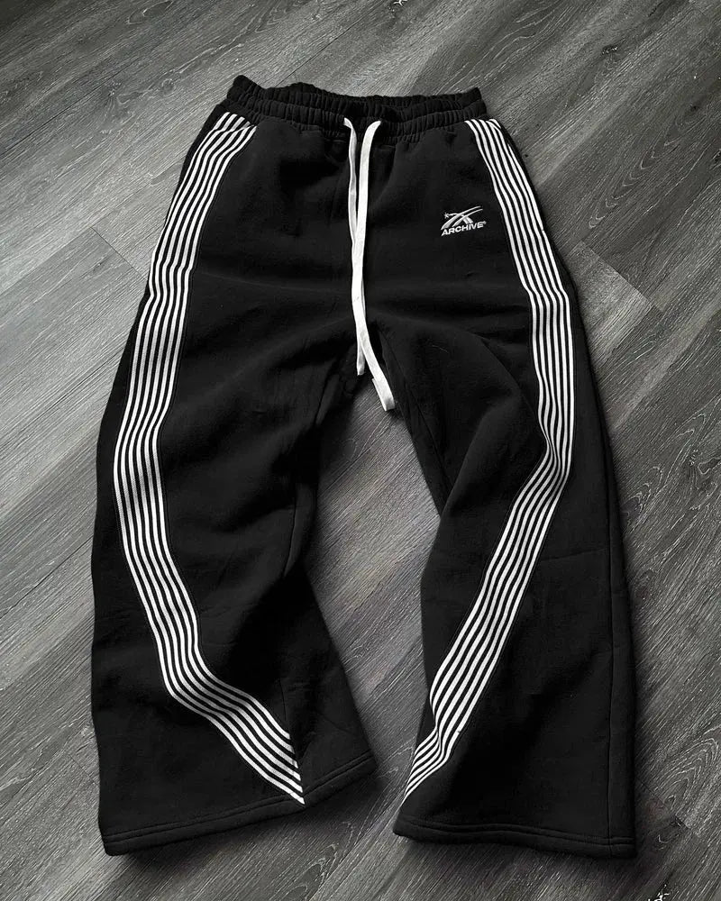 Breathable men's joggers – retro stripe design, loose fit, for sports and leisure 5