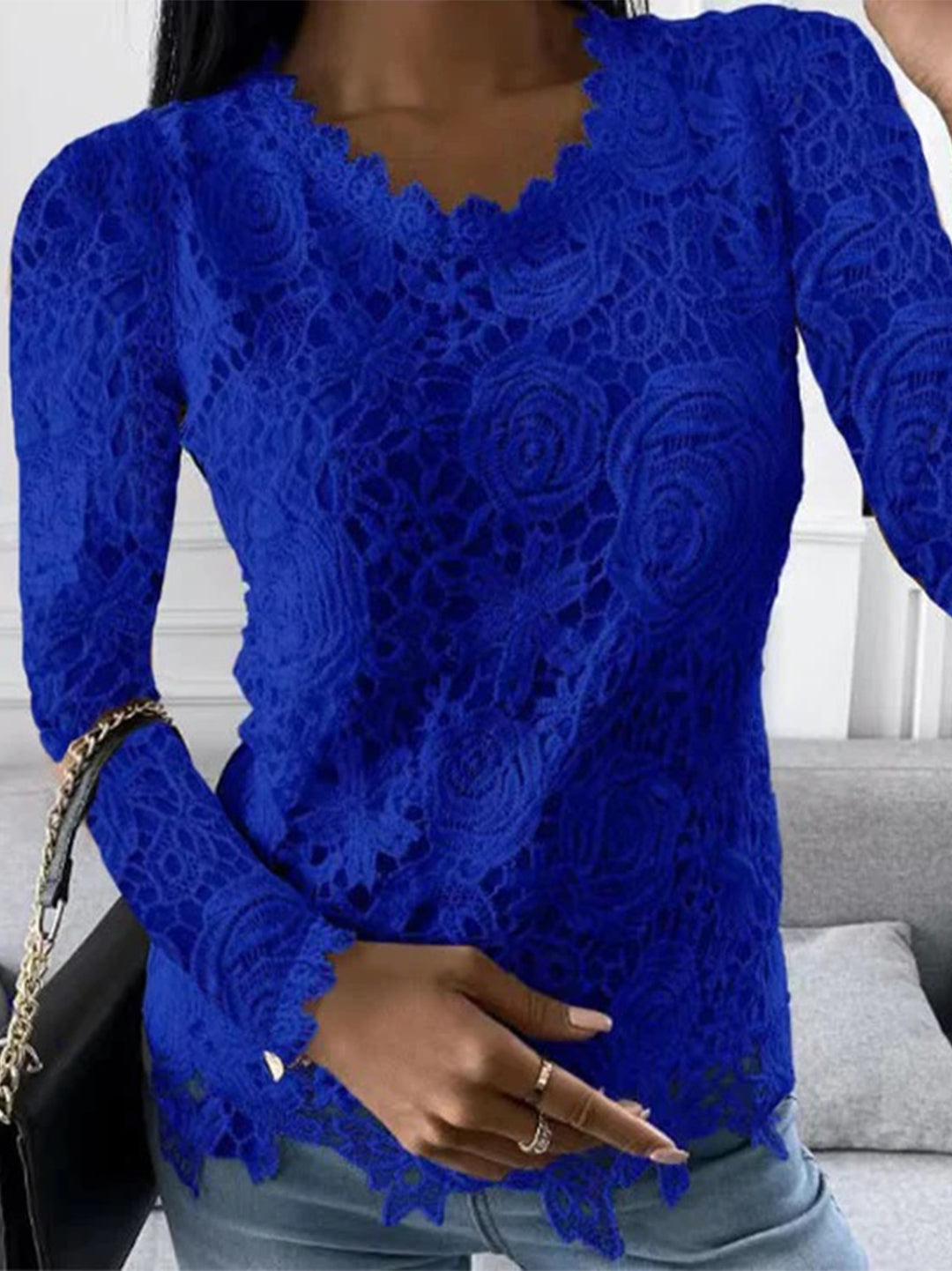 Breathable women's long-sleeve top – floral print, soft fabric, for year-round wear 3