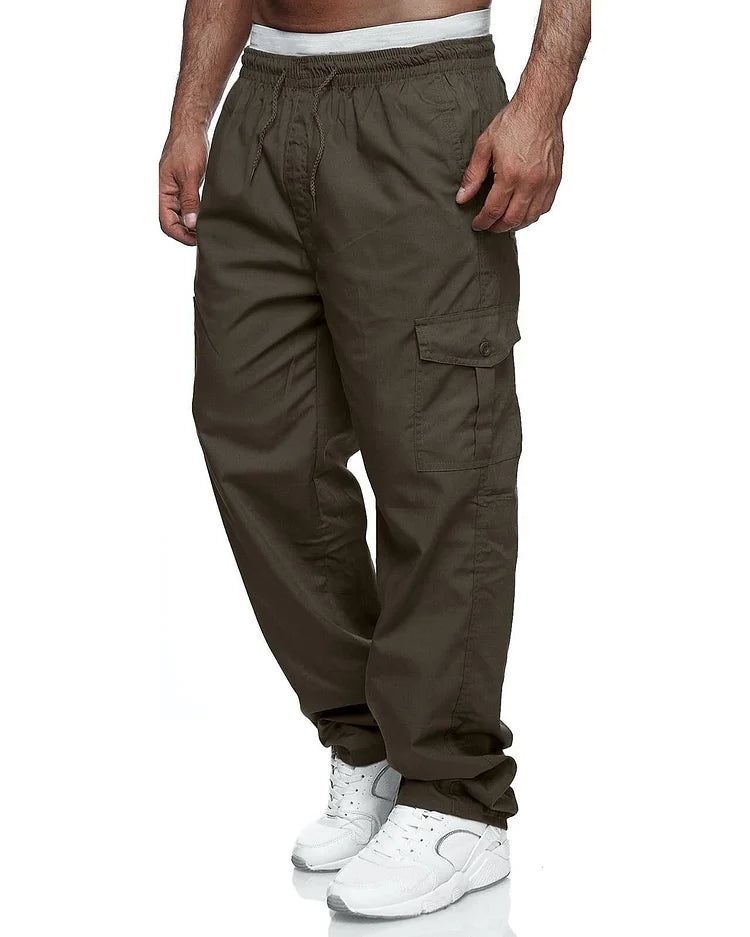 Durable men's cargo pants – versatile pockets, breathable fabric, for outdoor activities 3