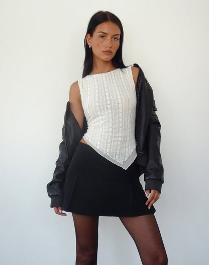 Elegant Women's Sleeveless Lace Blouse with Asymmetrical Hem and Layered Design for Casual and Formal Wear-4