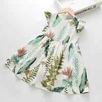 Leichtes und schmeichelhaftes Mädchenkleid – Floraler Schmetterlingsdruck, knielang, ärmellos, Taillengürtel, Freizeitkleidung