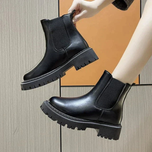 Supportive Women’s Chelsea Boots - Chunky PU Sole Autumn