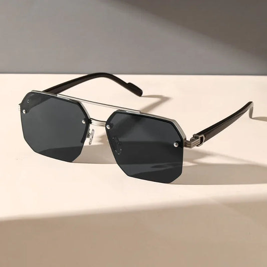 Leichte geometrische Herren Sonnenbrille – minimalistisches Design, Kunststoff, für jeden Anlass 0