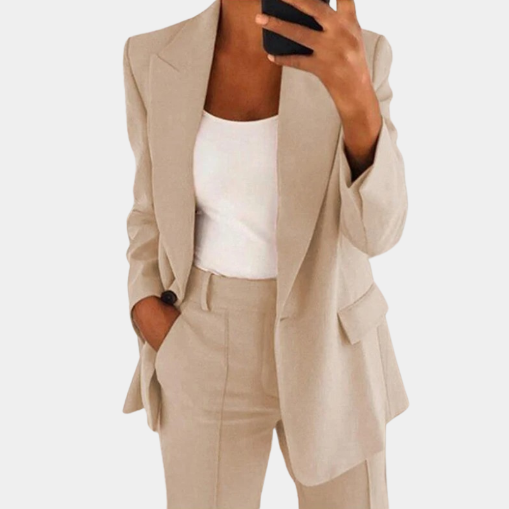 Lightweight women's blazer – modern fit, breathable fabric, for work or casual wear 3