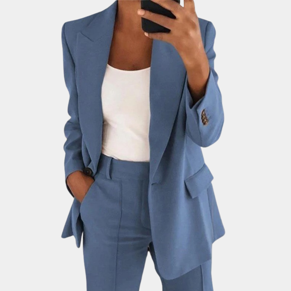 Lightweight women's blazer – modern fit, breathable fabric, for work or casual wear 5
