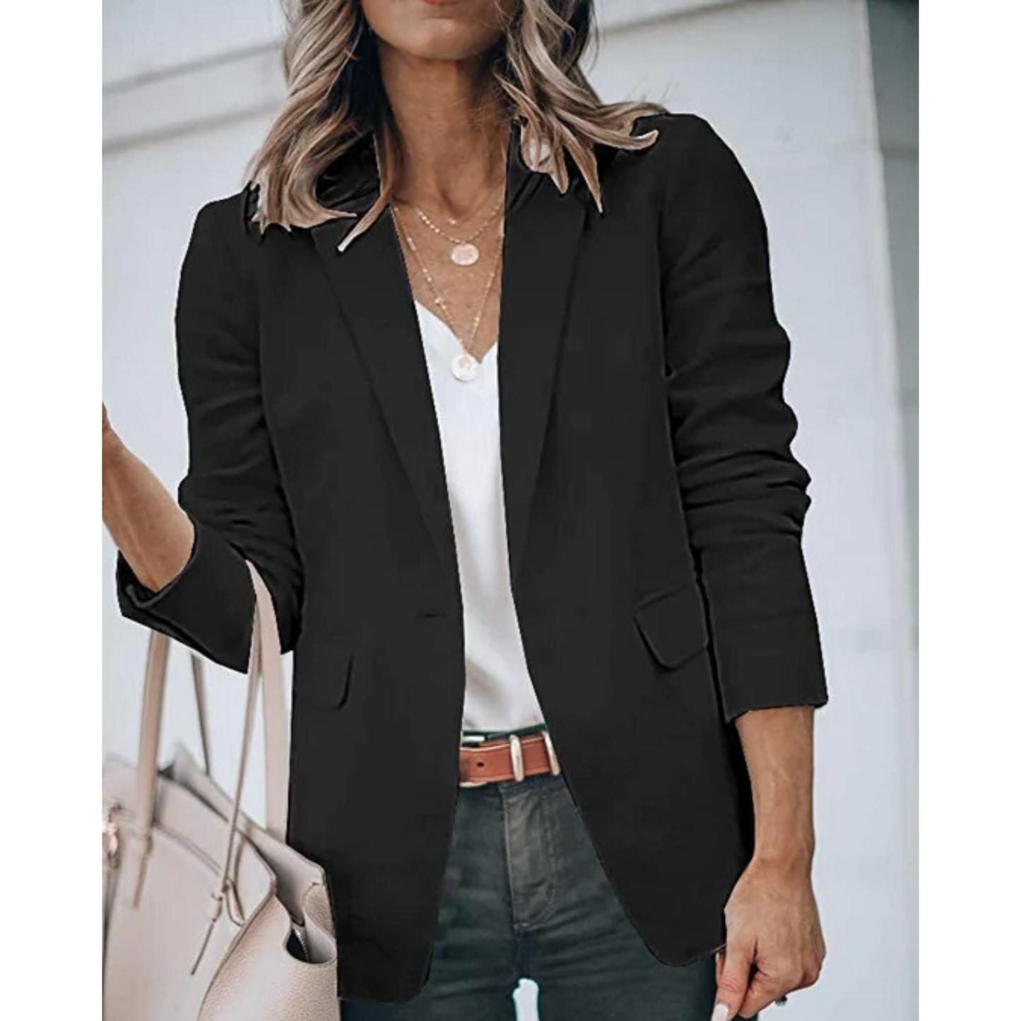 Lightweight women's blazer – tailored fit, durable fabric, for formal and casual occasions 0
