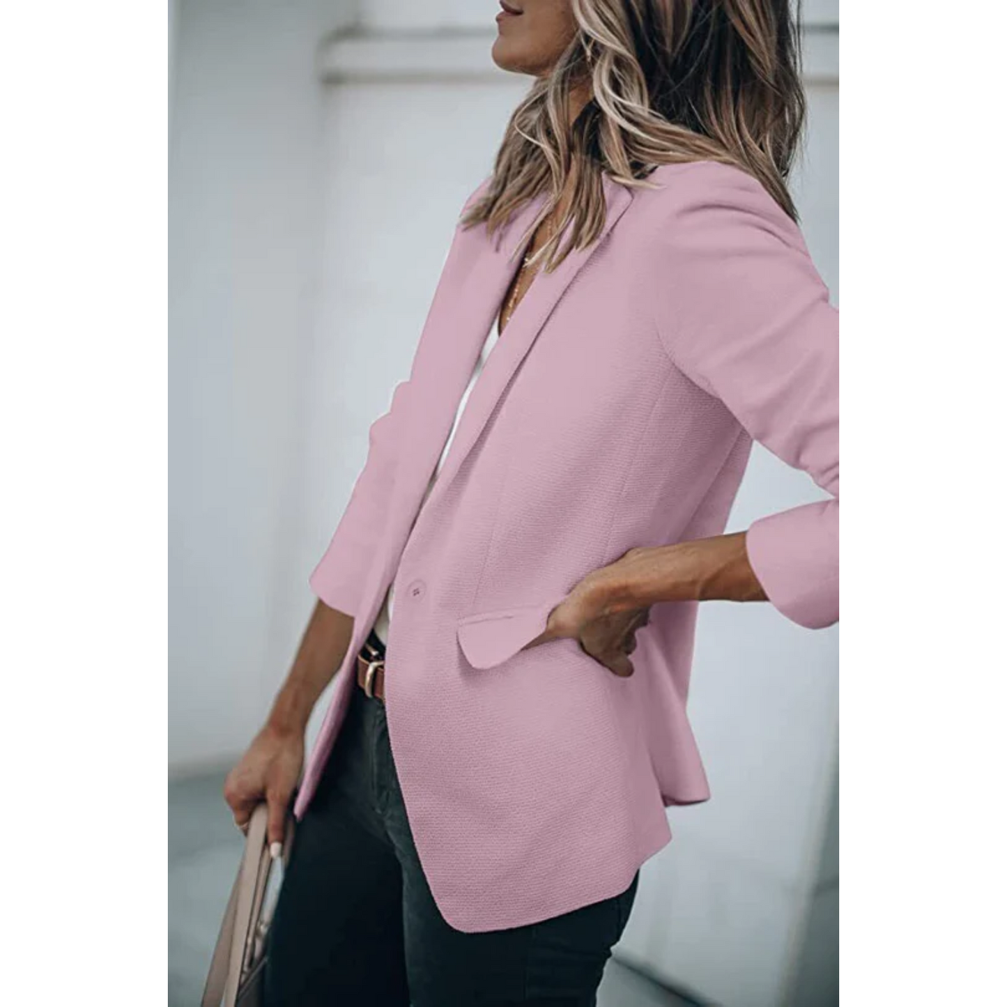 Lightweight women's blazer – tailored fit, durable fabric, for formal and casual occasions 1