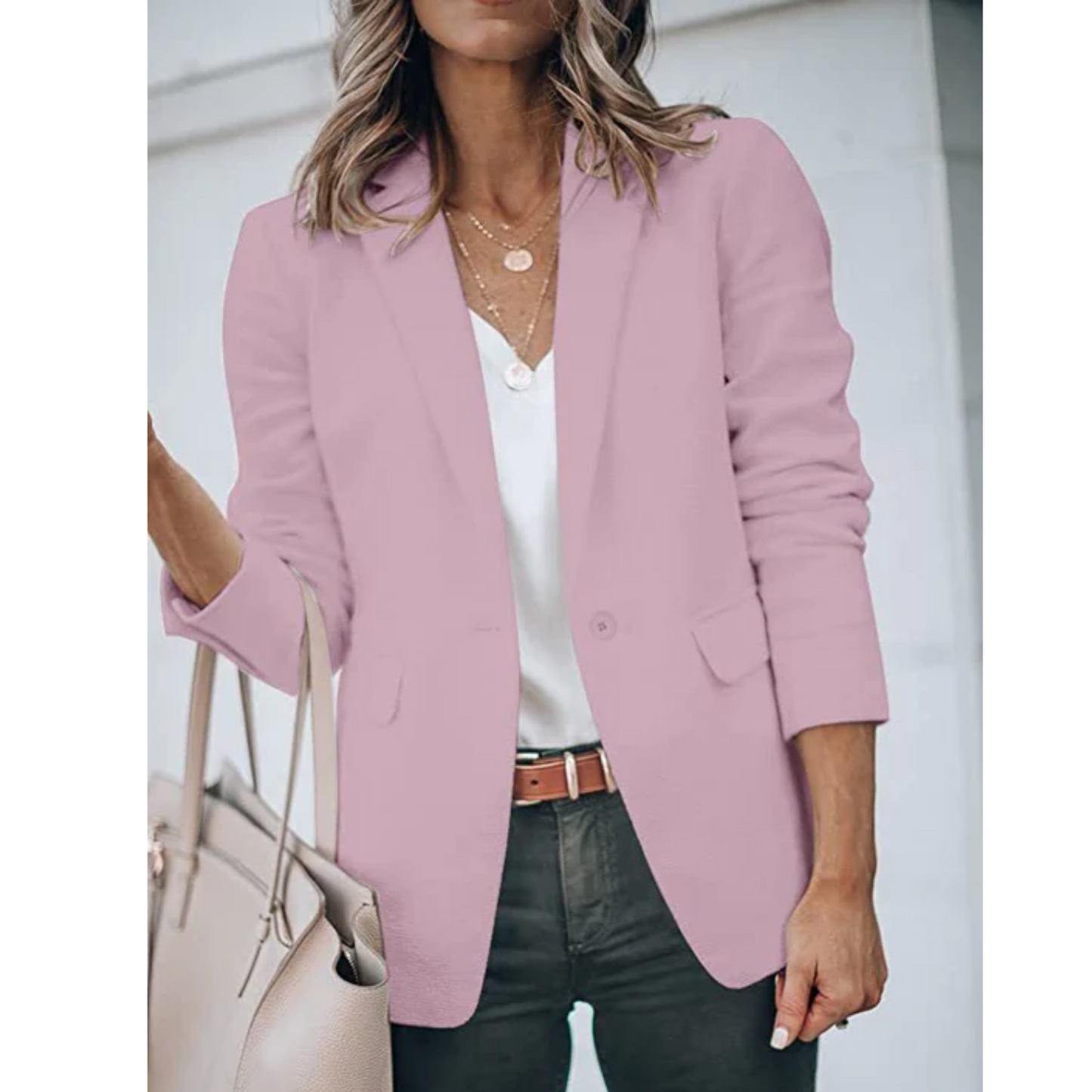 Lightweight women's blazer – tailored fit, durable fabric, for formal and casual occasions 2