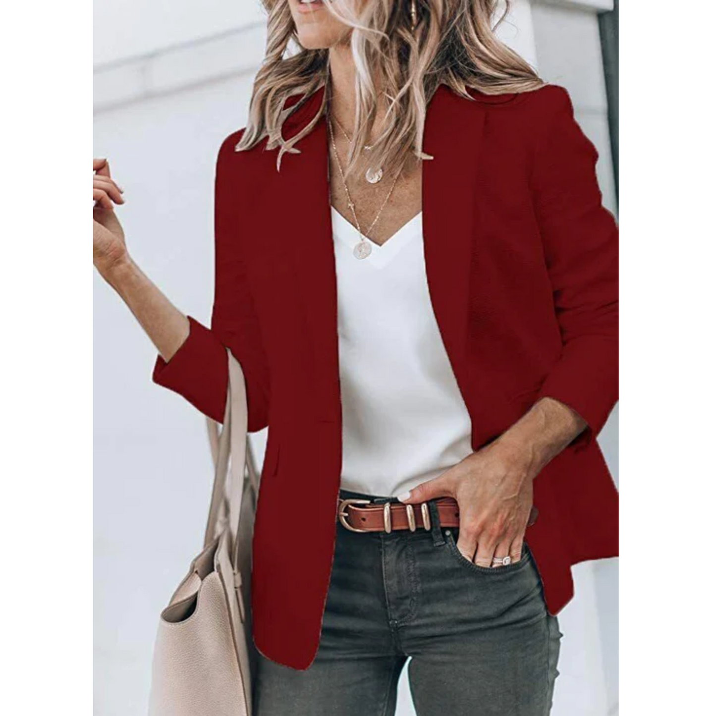 Lightweight women's blazer – tailored fit, durable fabric, for formal and casual occasions 8
