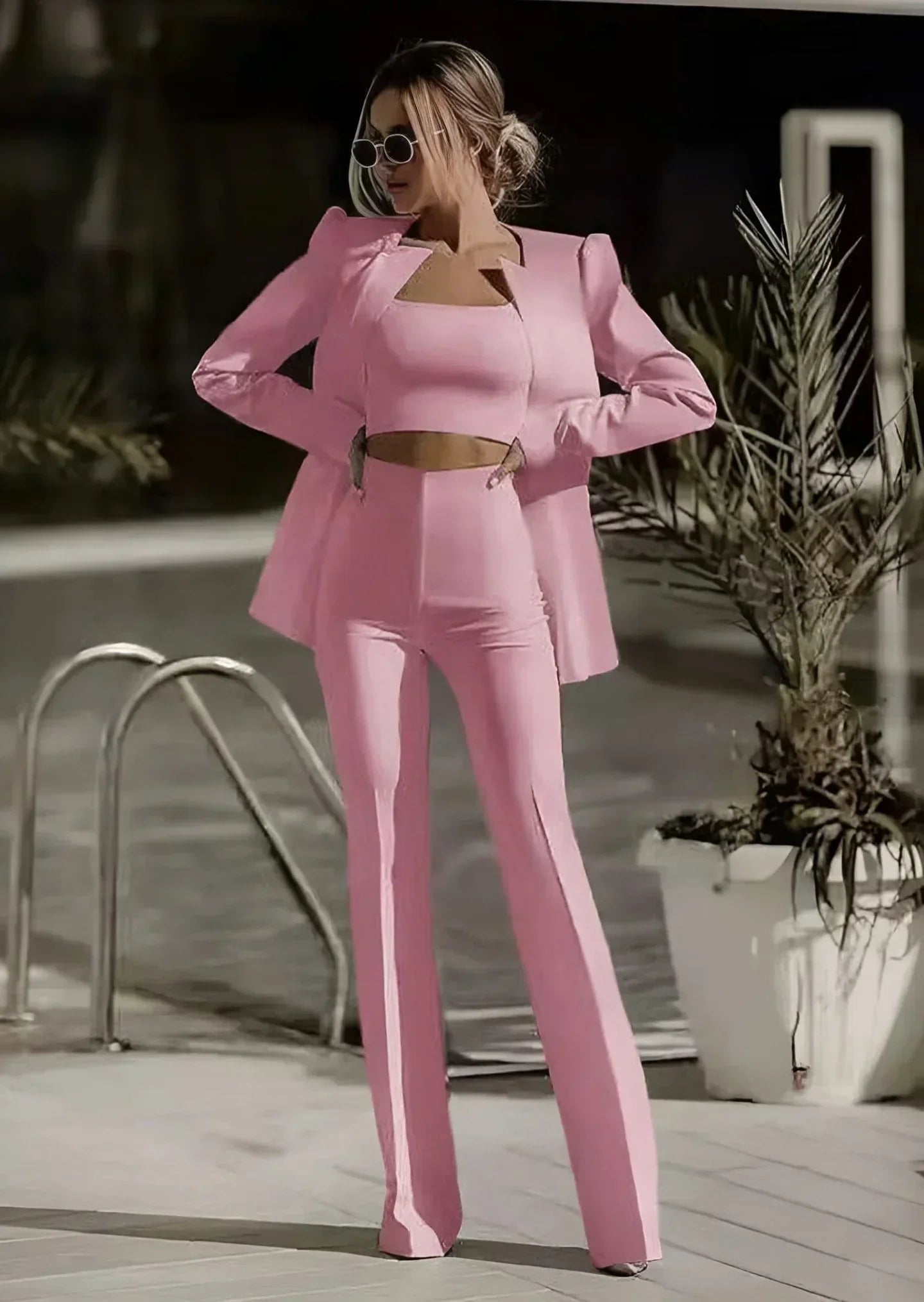 Lightweight women's suit set – tailored blazer, stylish top, fitted trousers, for office or evening events 1