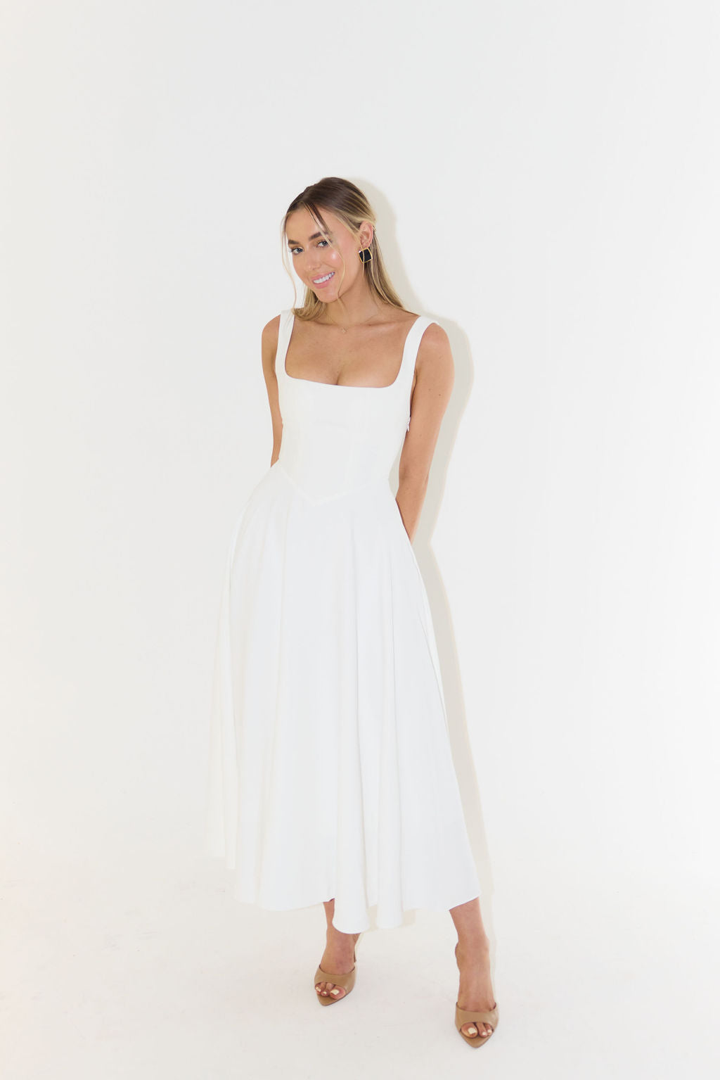 Elegant White Midi Dress for Women, Long Sleeve Flattering Silhouette, Lightweight and Versatile for Any Occasion-4