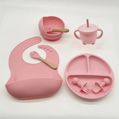 Baby-Silikon-Geschirrset 8-teilig Saugnäpfe Schalen Geteilter Teller Lätzchen Löffel Gabel Fall 2025 Selbstfütterungshilfe