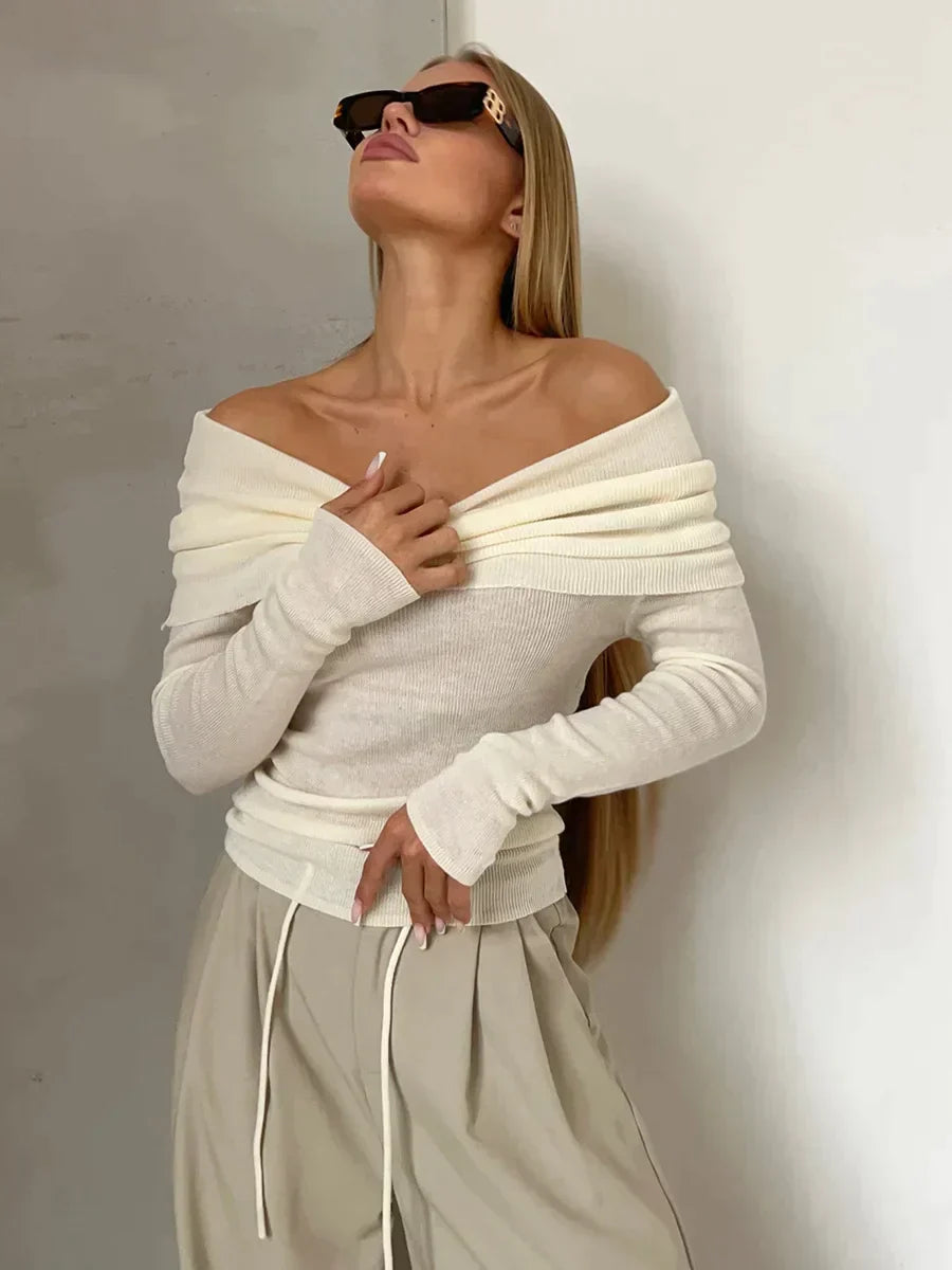 Maglione morbido da donna con spalle scoperte - Scollo a barca, a coste