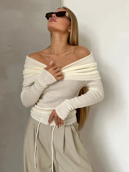 Maglione morbido da donna con spalle scoperte - Scollo a barca, a coste