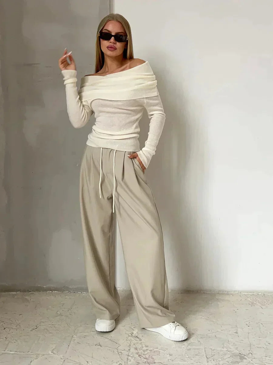 Maglione morbido da donna con spalle scoperte - Scollo a barca, a coste