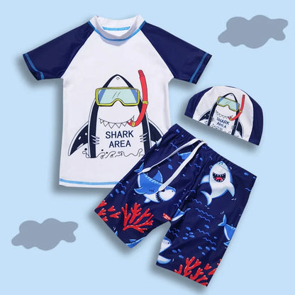 Costume da bagno due pezzi leggero e resistente per ragazzi - top rash guard, pantaloncini con stampa squalo, set con cappello