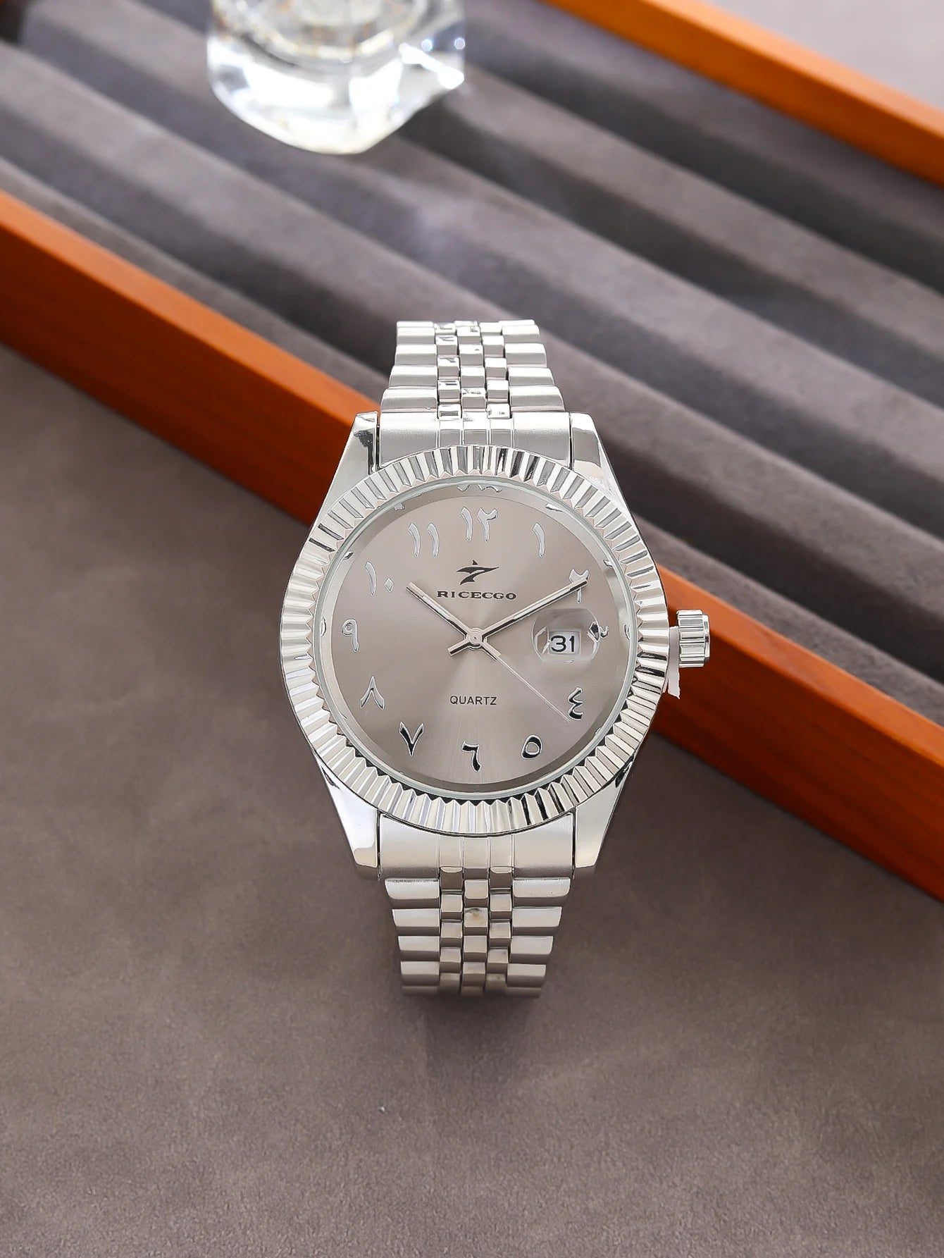 Men's Stainless Steel Date Watch Casual Business Style