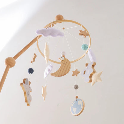 Móvil de cuna cohete de madera juguetes sensoriales para recién nacidos calmantes