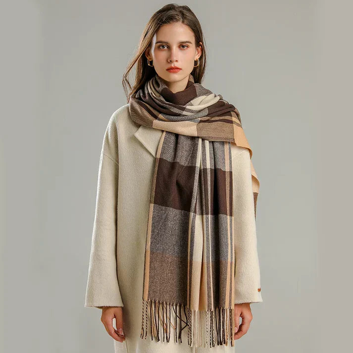 Oversized Women’s Check Scarf - Soft Wool, Fringed Winter