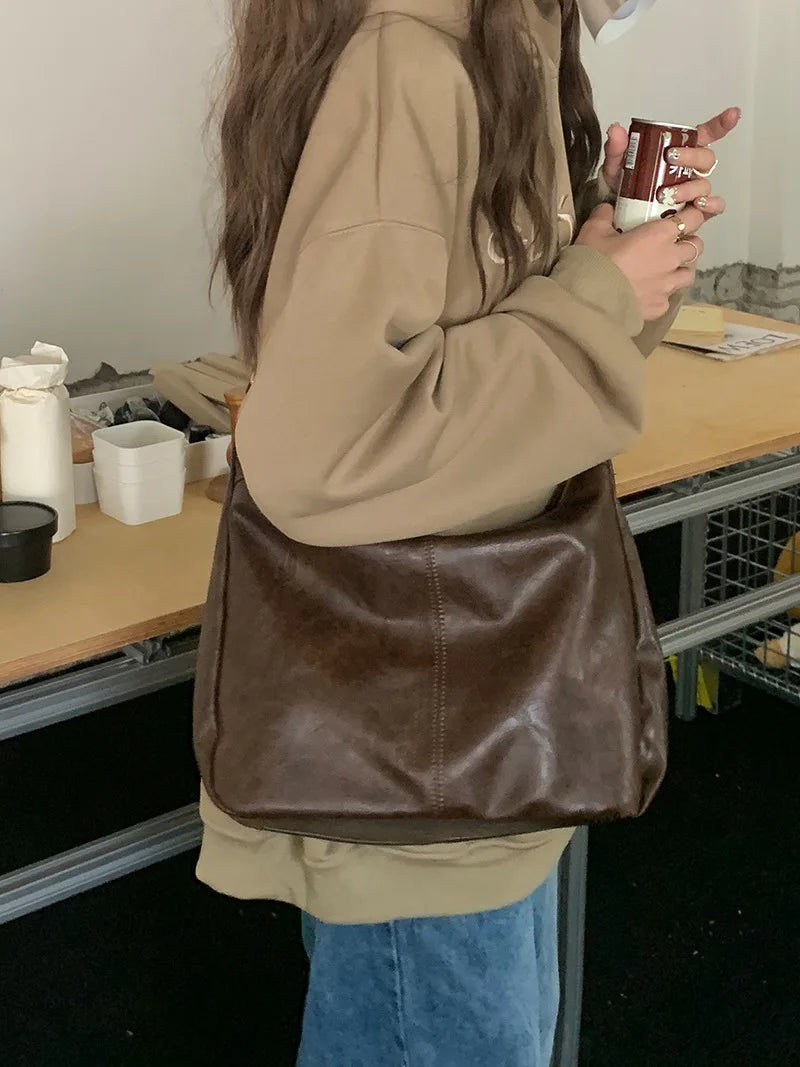 Zachte veelzijdige dames hobo tas - slouchy, nep leer