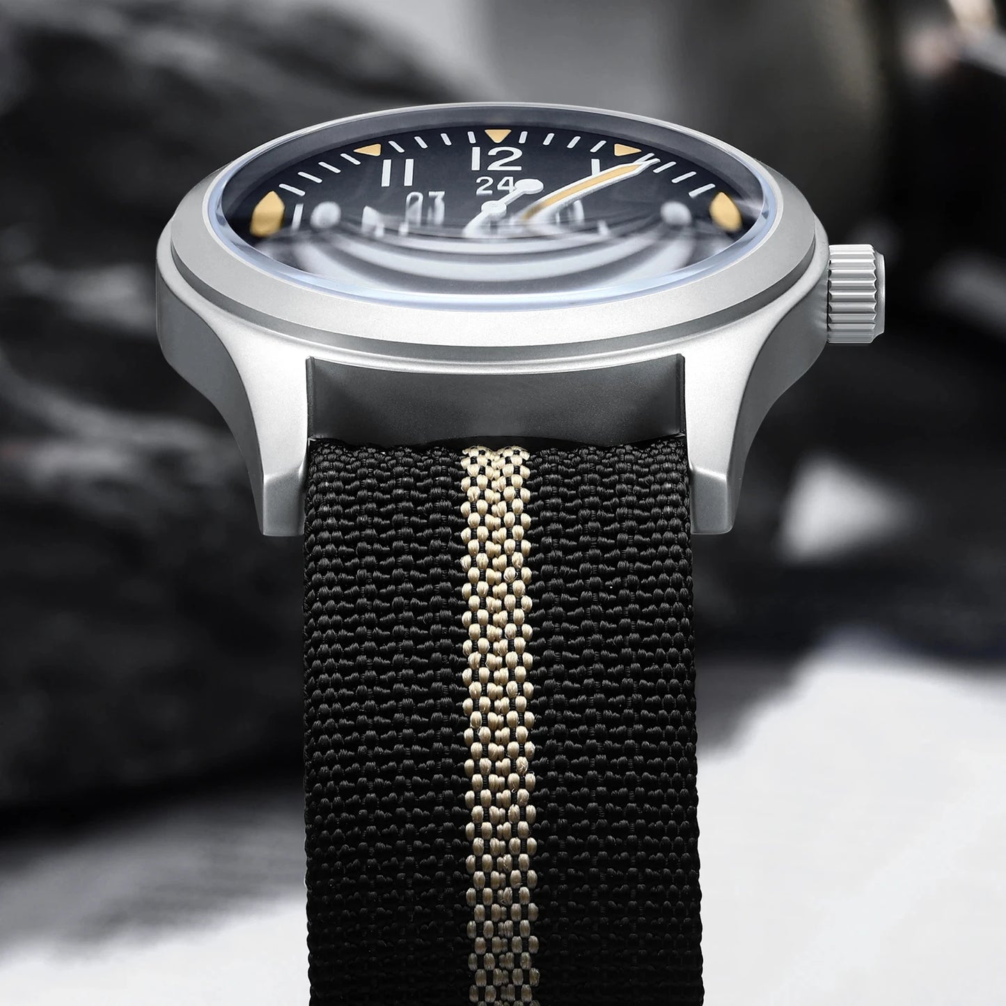 Militær Quartz Feltur 37mm Safir Efterår 2025