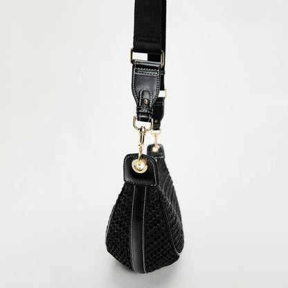Lightweight women's woven straw shoulder bag – hobo style, crossbody, for beach & summer