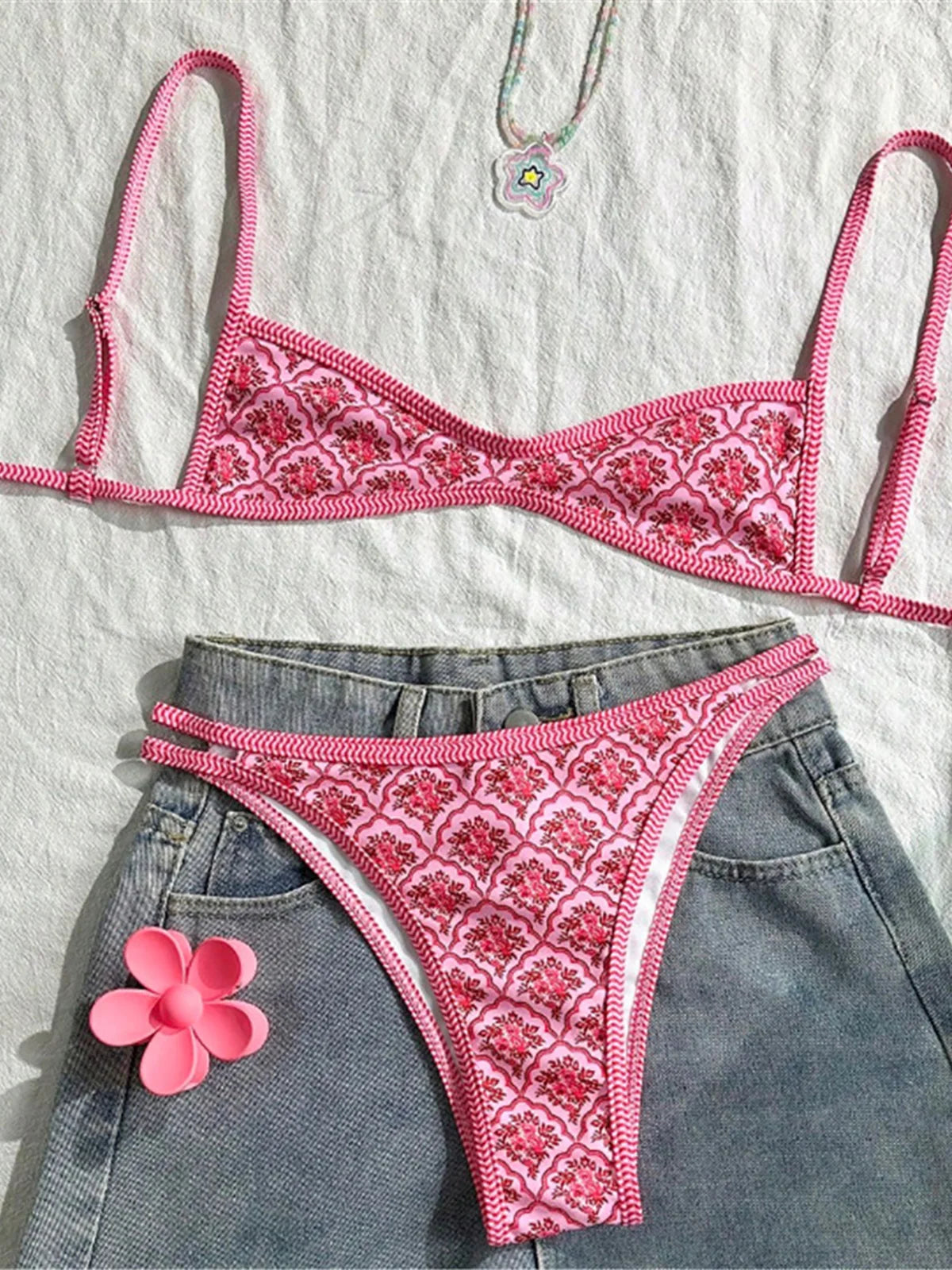 Hurtigtørrende kvindelig bikinisæt – høj benudskæring blomsterprint, polyester, elastan, til svømning