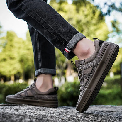 Durable men's outdoor sneakers - anti-slip wear-resistant fabric upper, for hiking and casual everyday