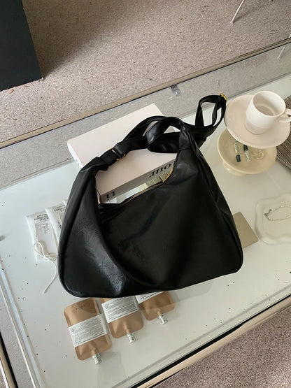 Zachte veelzijdige dames hobo tas - slouchy, nep leer