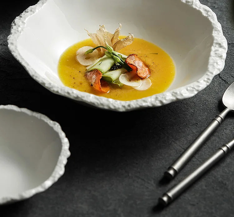 Vit porslinssoppskål med stenkanter Modern bordsservis