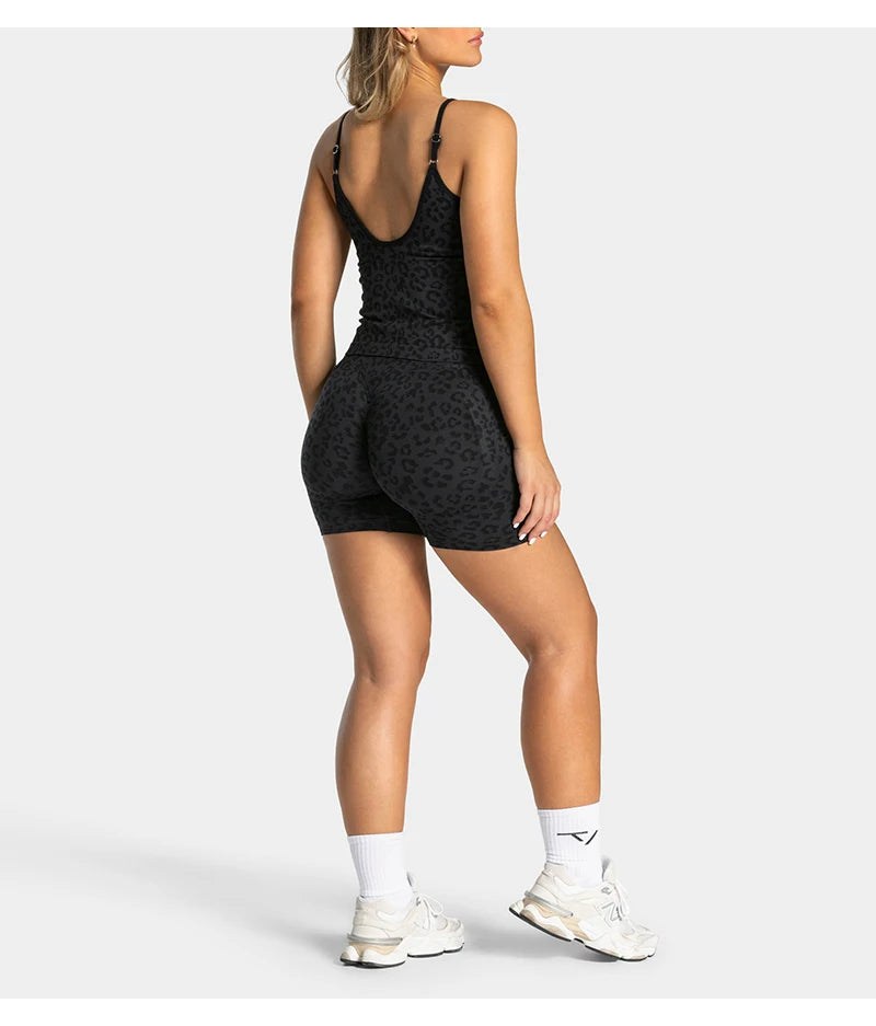 Stretchy women's seamless yoga shorts - high-waist hip-lifting, nylon blend, for gym and running