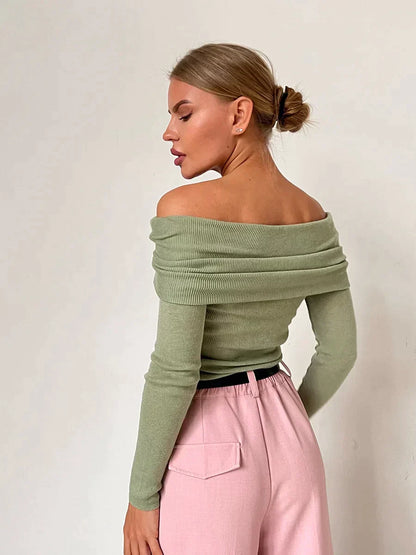 Maglione morbido da donna con spalle scoperte - Scollo a barca, a coste