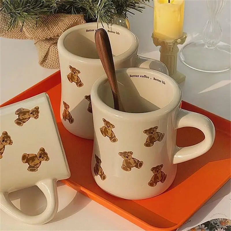 Tazza in ceramica crema con stampa orsetto, tazza da caffè con manico, tazza da colazione coreana carina, autunno 2025, regalo carino, facile da impugnare